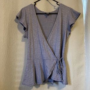 Cross tie picnic top